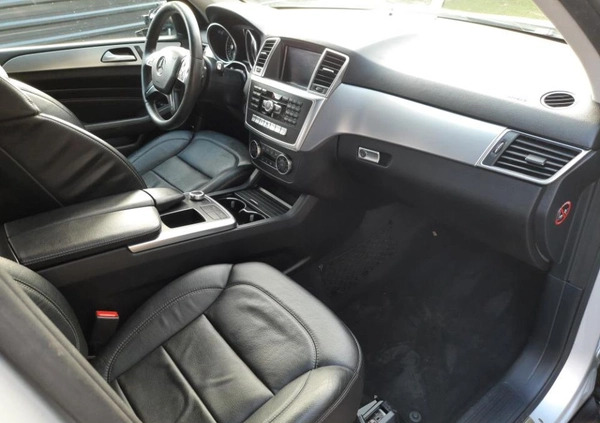 Mercedes-Benz ML cena 27900 przebieg: 98450, rok produkcji 2014 z Giżycko małe 466